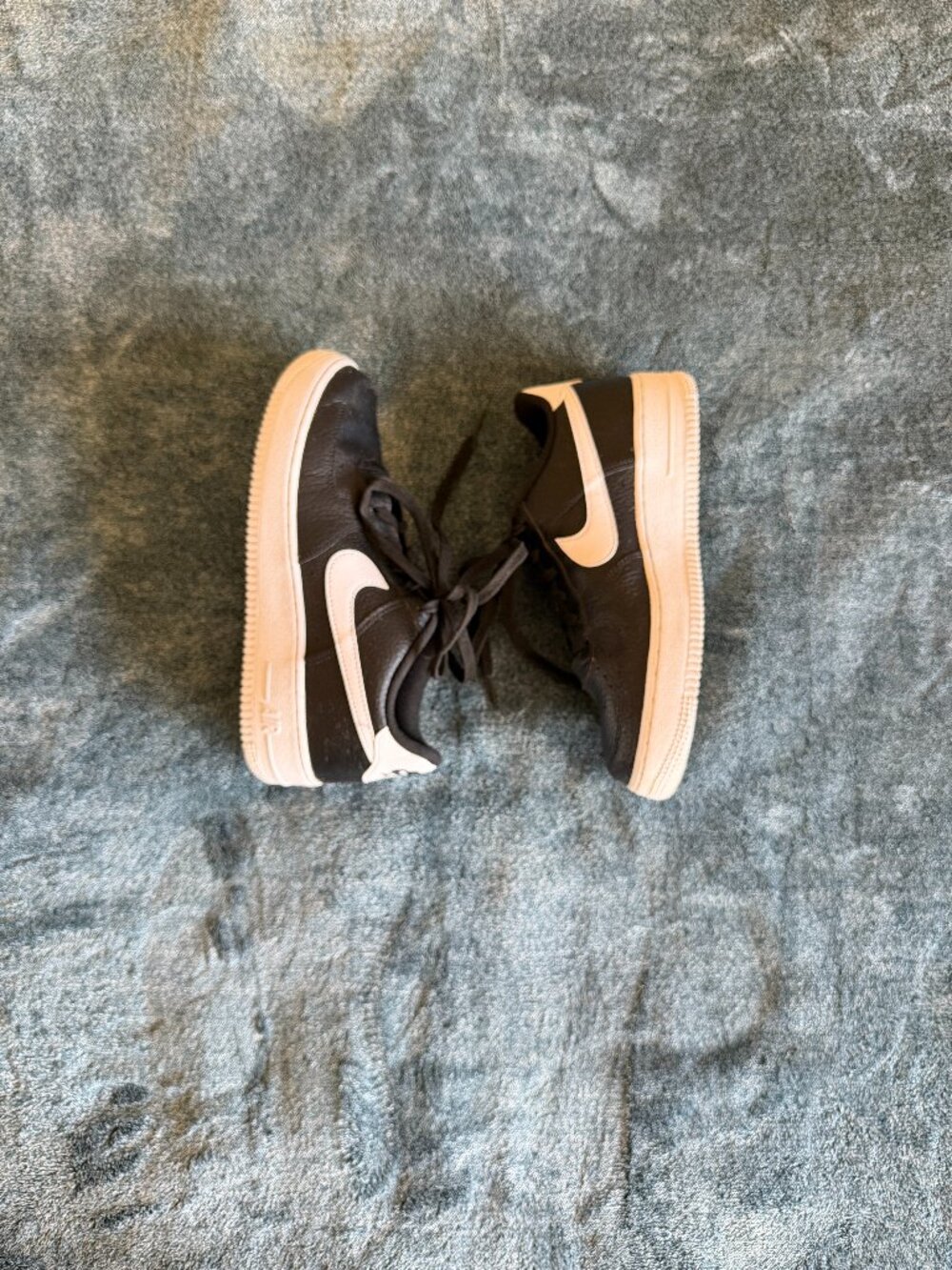 Worn ONCE Nike Air Force 1 Black and White 6.5 Y (7.5/8 Women's)